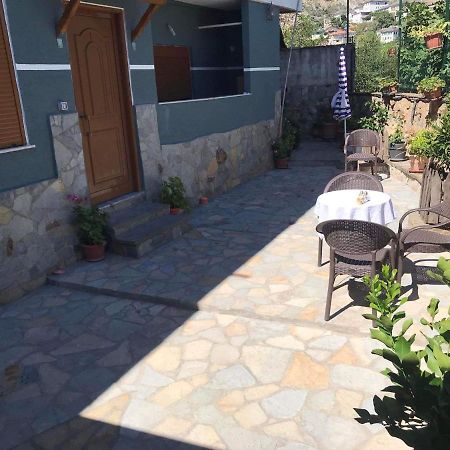 House 호텔 Gjirokastër 외부 사진