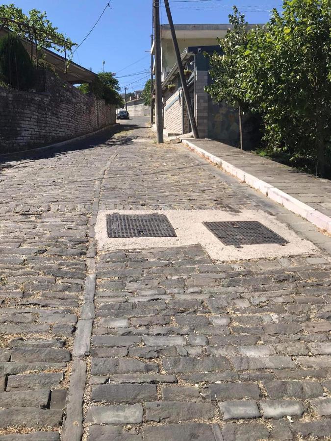 House 호텔 Gjirokastër 외부 사진