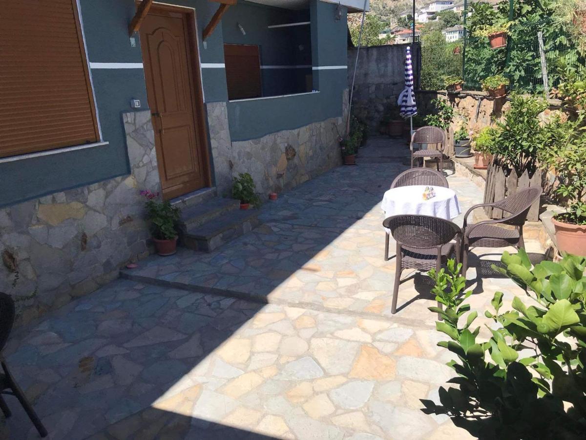 House 호텔 Gjirokastër 외부 사진